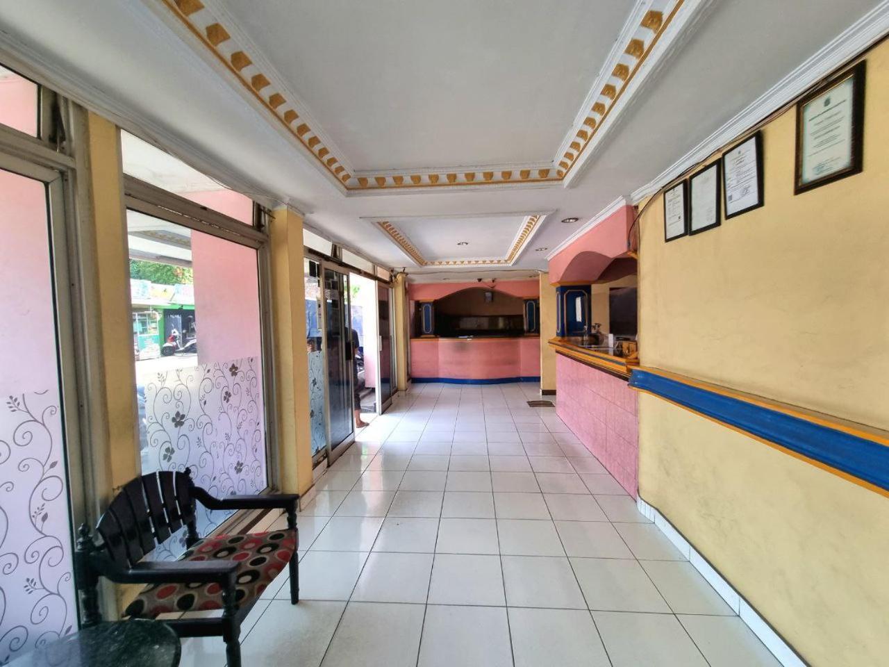 Hotel Harapan Jaya Джакарта Екстериор снимка